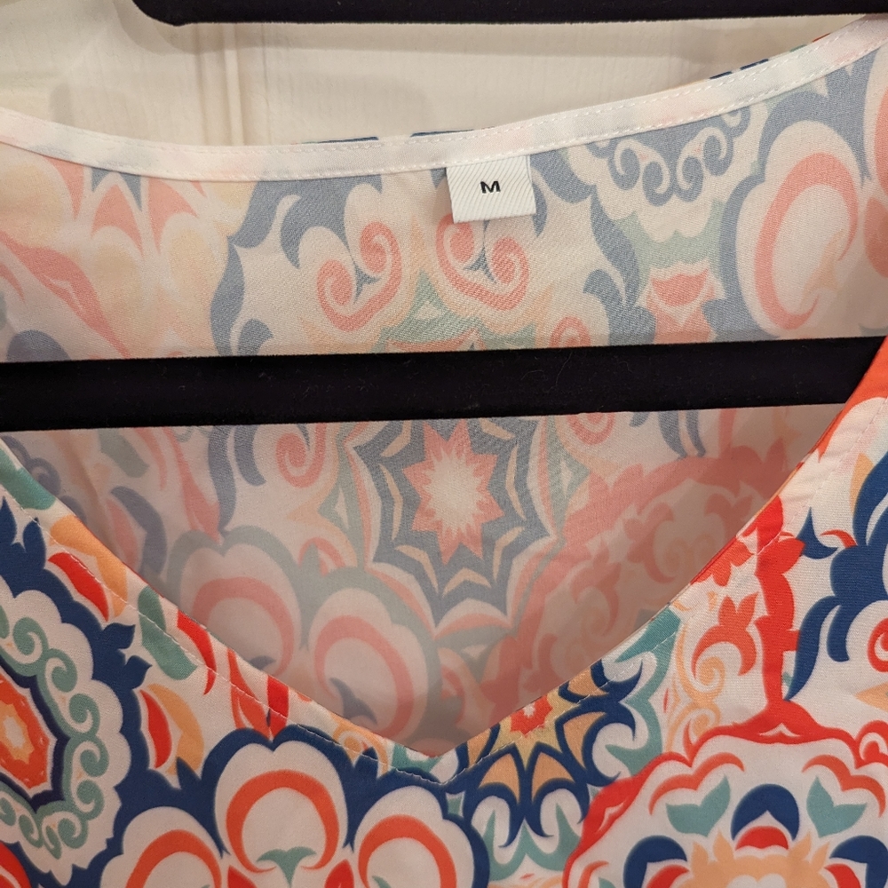 Colorful Red And Blue Short Boho Dress with flare sleeves size medium - Picture 7 of 8